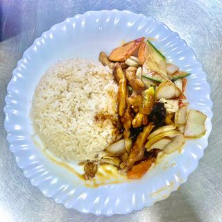 89.蔬菜鸡肉饭-Piletina  od  povrcem  pirinac