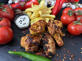 Meniu aripioare picante mare