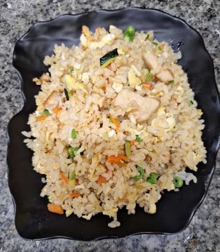 28. Riso saltato con pollo