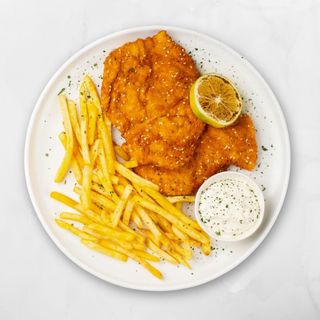 Pohana piletina s prilogom