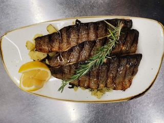 Dimljena pastrmka sa dalmatinskim varivom