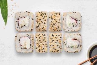 Каліфорнія з тигровою креветкою