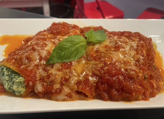 CANELONES RICOTTA Y ESPINACAS