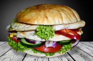 Piept de pui la gratar