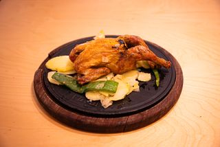 Picantón a la brasa con nuestro adobo