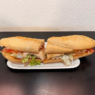 Bocadillo malagueña de pollo