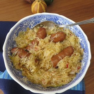 Kiseli kupus s kobasicom