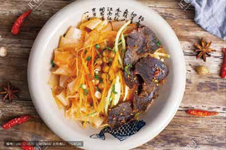 43. Tagliatelle con manzo in brodo