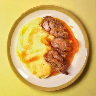 Ficat de pui cu ceapa si mamliga