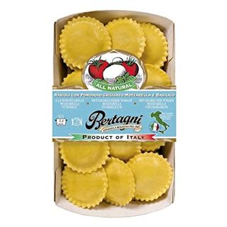 Ravioli z Pomodorami, Mozzarella i Bazylia