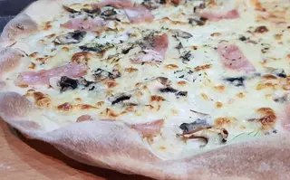 Pizza Carbonara (Mediana)
