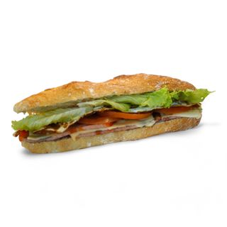 Bocadillo 8. Lomo Completo Con Huevo