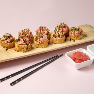 შემწვარი როლი ცხარე თინუსით