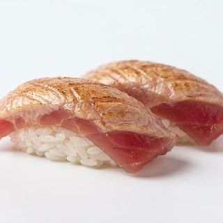 Nigiri Flamed Tuna (2 piezas)