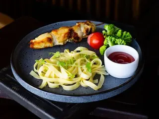 Локшина з курячим шашличком (250g)