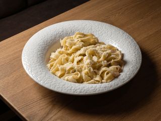 Тальятелі в сирному соусі (160g)