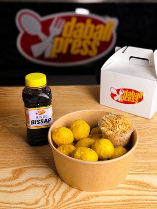 Combo Beignets Jaune Aux
 Vermicelles & Jus