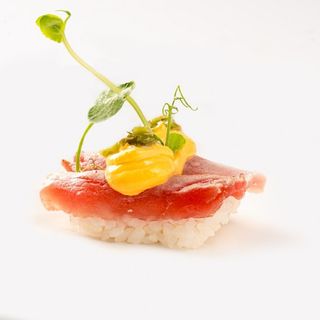 NIGIRI DI TONNO SCOTTATO