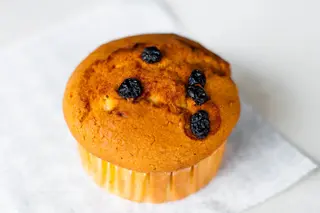 Raisin muffins
