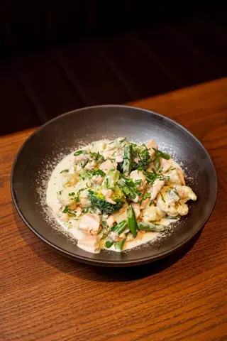 Соте из лосося с брокколи/ Sote de Somon cu broccoli