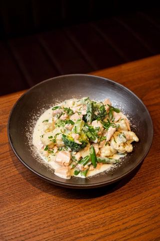 Соте из лосося с брокколи/ Sote de Somon cu broccoli