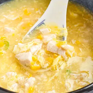 Sopa De Pollo Con Maíz Dulce