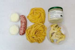 Tagliatelle con limone, salsiccia e carciofi– zestaw dla dwojga