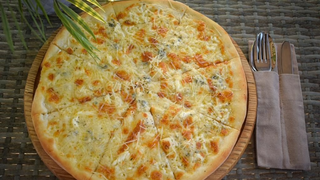 Пицца 4 сыра