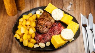 Platou pastramă (2 persoane)