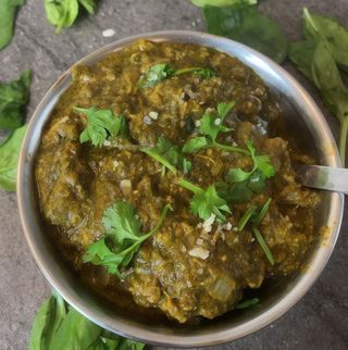 59 Ternera con Espinacas/Beef Saag