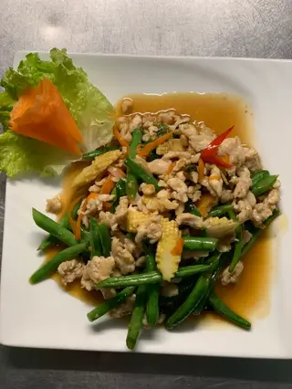 1. Khao pad khra phao gai