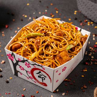 Noodles cu pui thailandez 