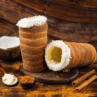 ვანილის კრემით და ქოქოსით (კლასიკური)