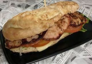 Bocadillo De Pollo Completo