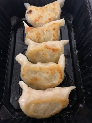 12. Пържени китайски пелмени (6бр)