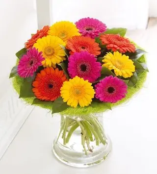 Ramo de 12 gerberas mixtas