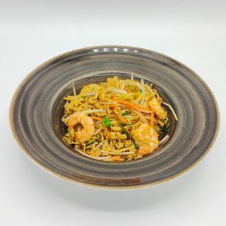 Noodles saltati con gamberi