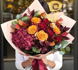 Buchet hortensie, trandafiri orange și frunze de stejar