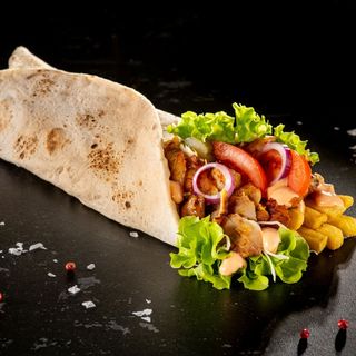 Kebab de vițel și curcan la lipie