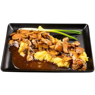 Свински късчета с гъбен сос (300г)