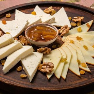 ყველის ასორტი "შატრე"