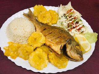 Dorada con fritos