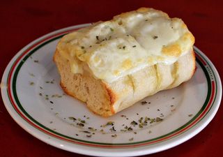 pan de ajo con queso