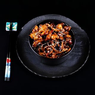 ნუდლსი ხბოს სუკით