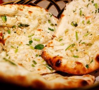 GARLIC NAAN