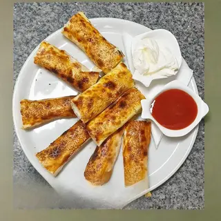 Pizza štapići sa goveđim kulenom