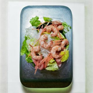 31. Ensalada Con Gambas