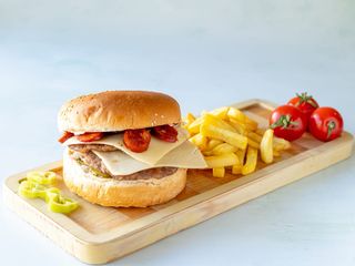 Dupli Meksiko burger + pomfrit