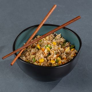 ბრინჯი ბოსტნეულით