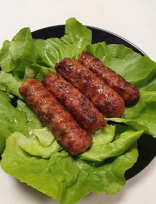 Mici de Dadulesti vita si porc